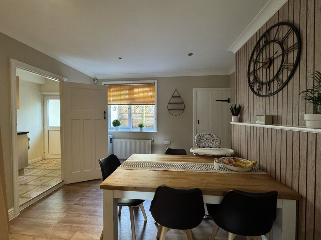 Property photo 3 of 13 Photo 10