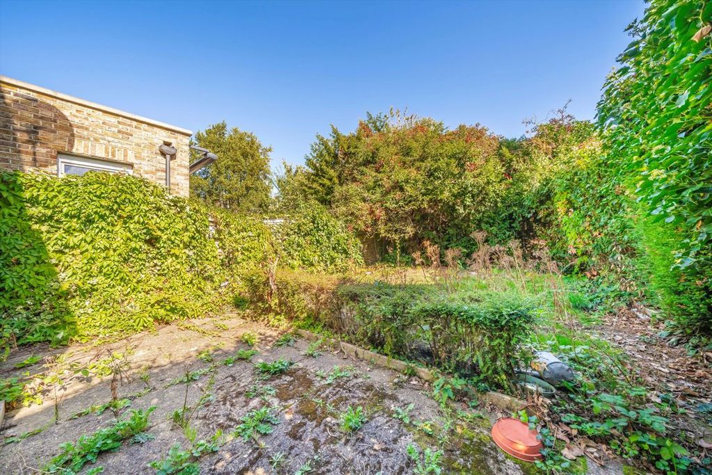 Property photo 3 of 4