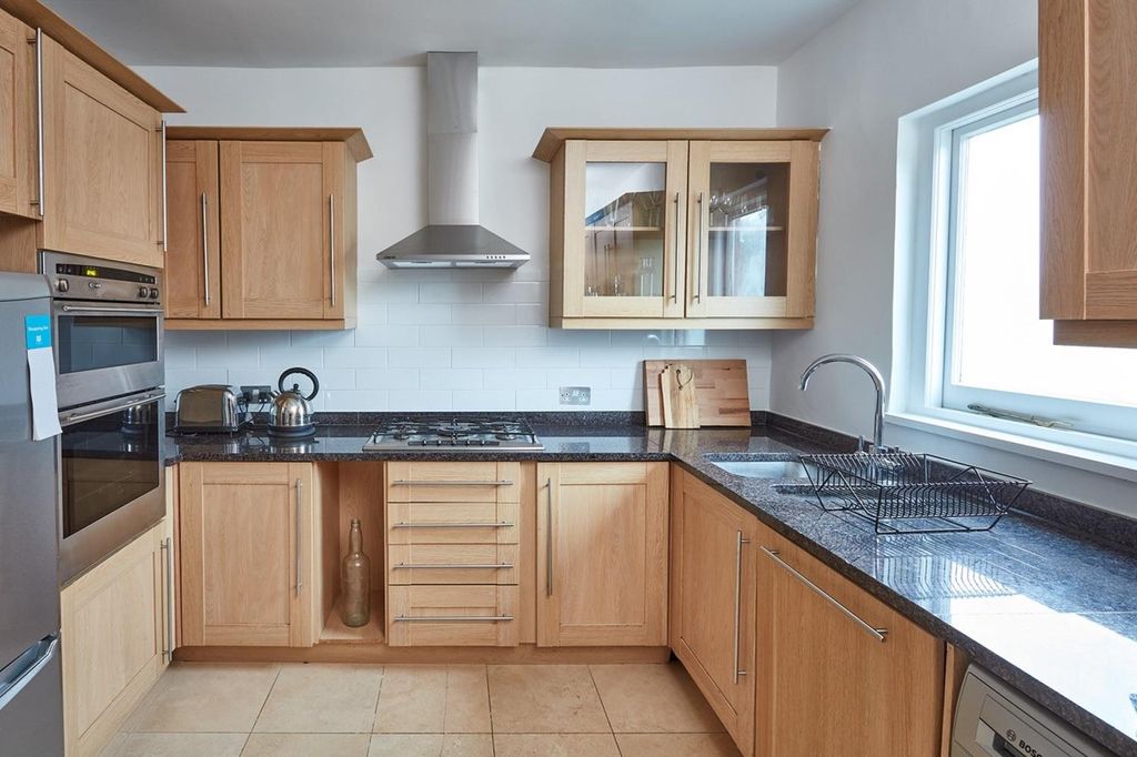 Property photo 3 of 9 3.Jpg