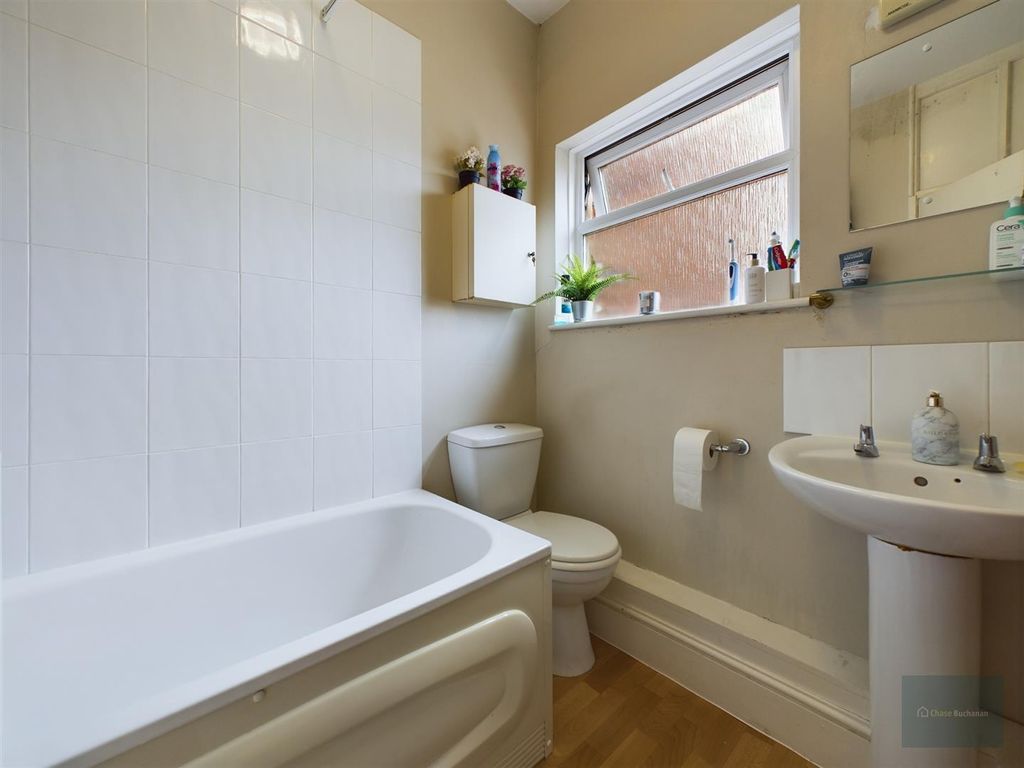 Property photo 3 of 16 Bathroom 2
