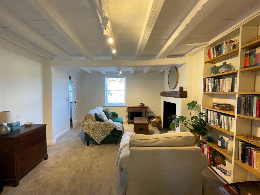 Property photo 3 of 13 Picture 3