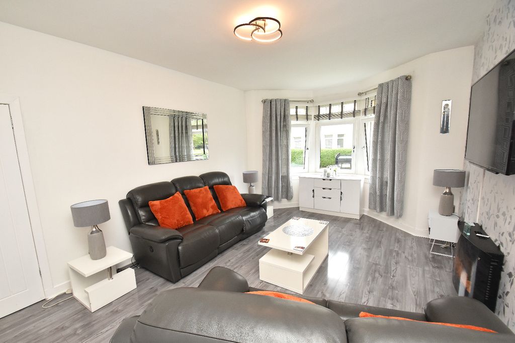 Property photo 3 of 18 5376704