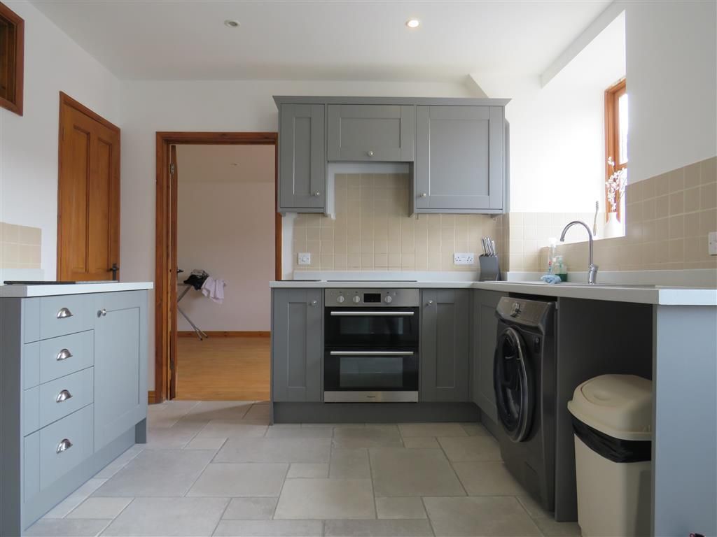 Property photo 2 of 18 Kitchen