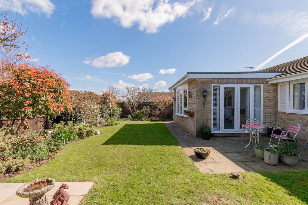 Property photo 2 of 18