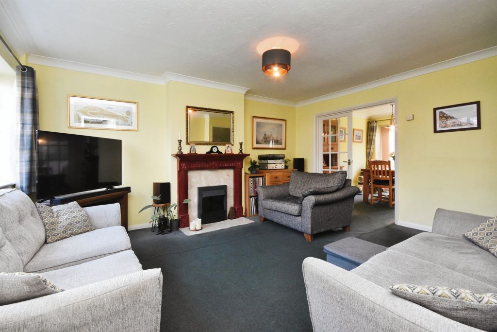Property photo 3 of 15