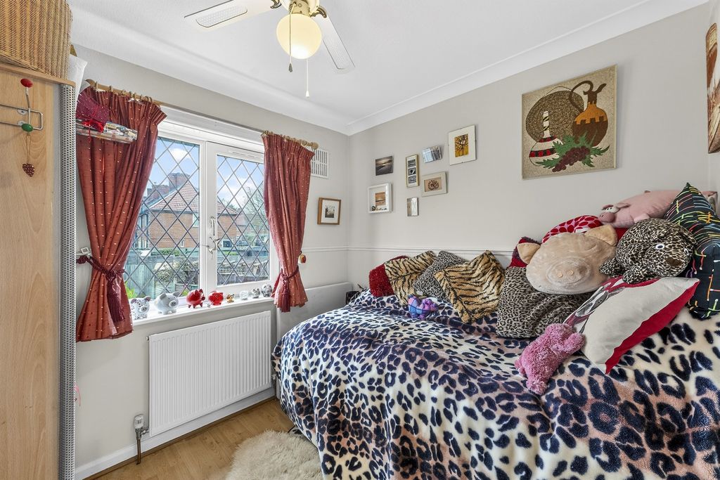 Property photo 2 of 20