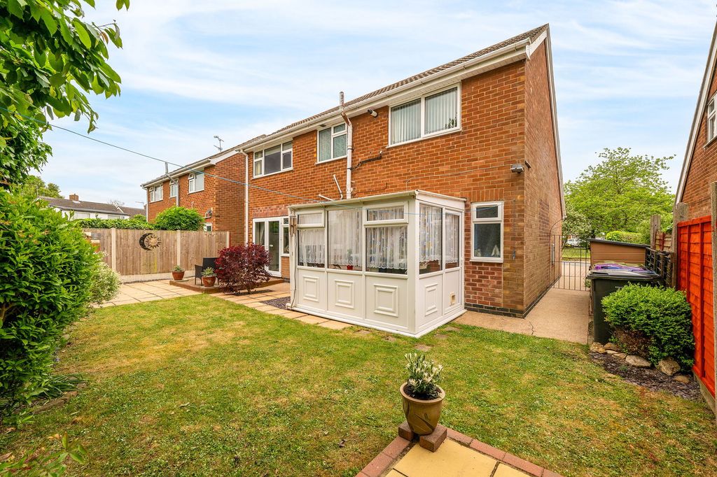 Property photo 2 of 34