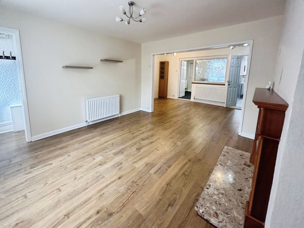 Property photo 3 of 13 Photo 10