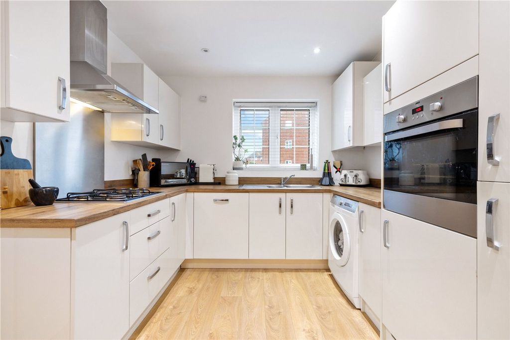 Property photo 3 of 15 Kitchen