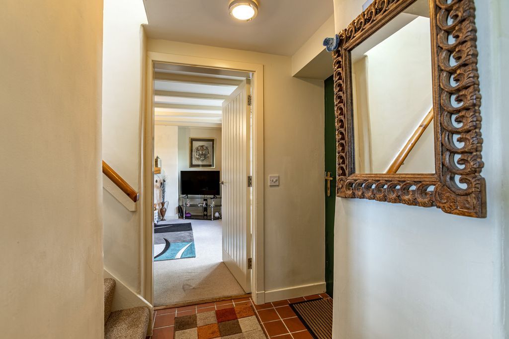 Property photo 3 of 29 Hall