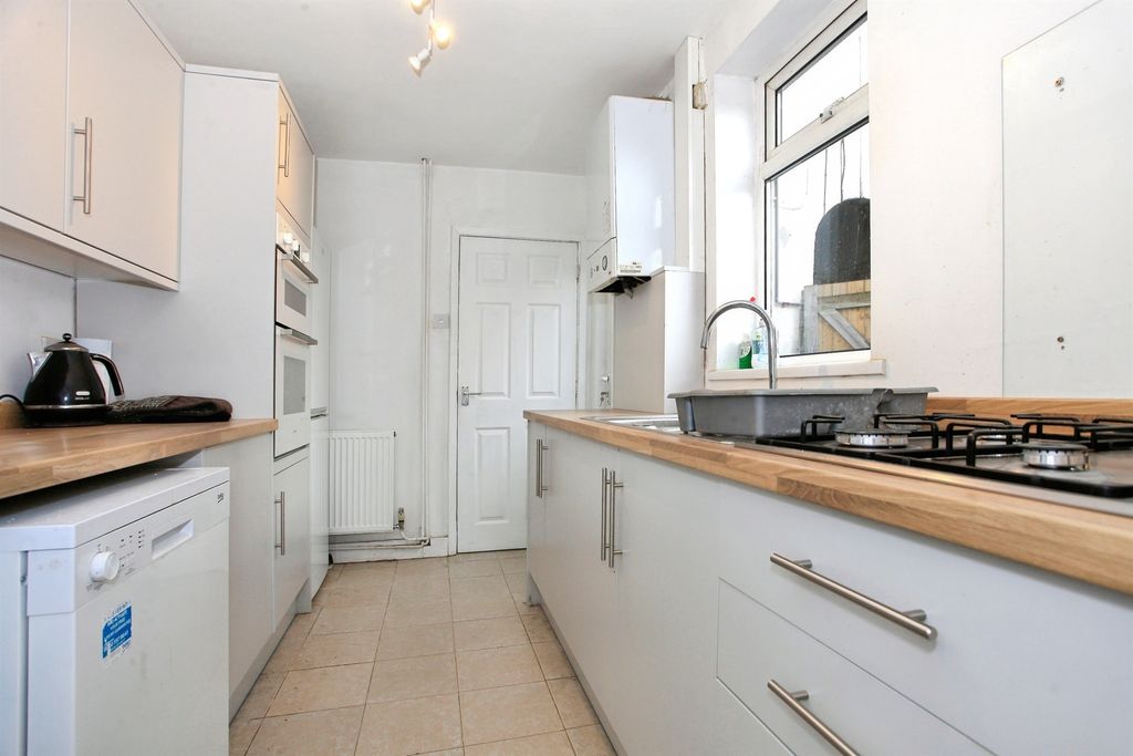 Property photo 2 of 16