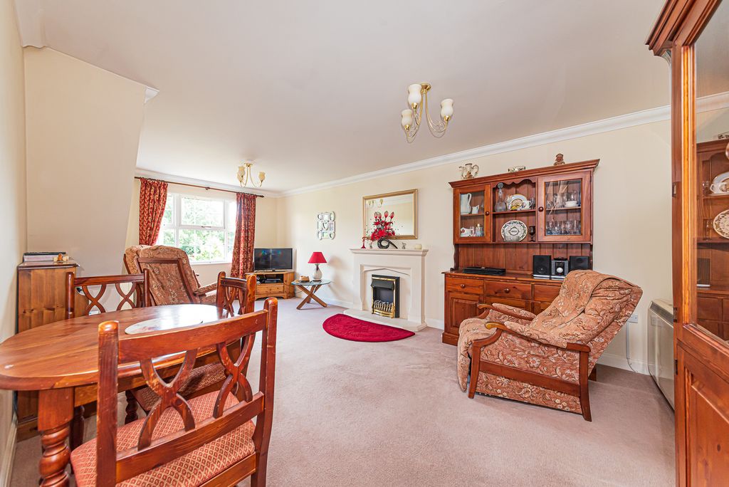 Property photo 3 of 15 9