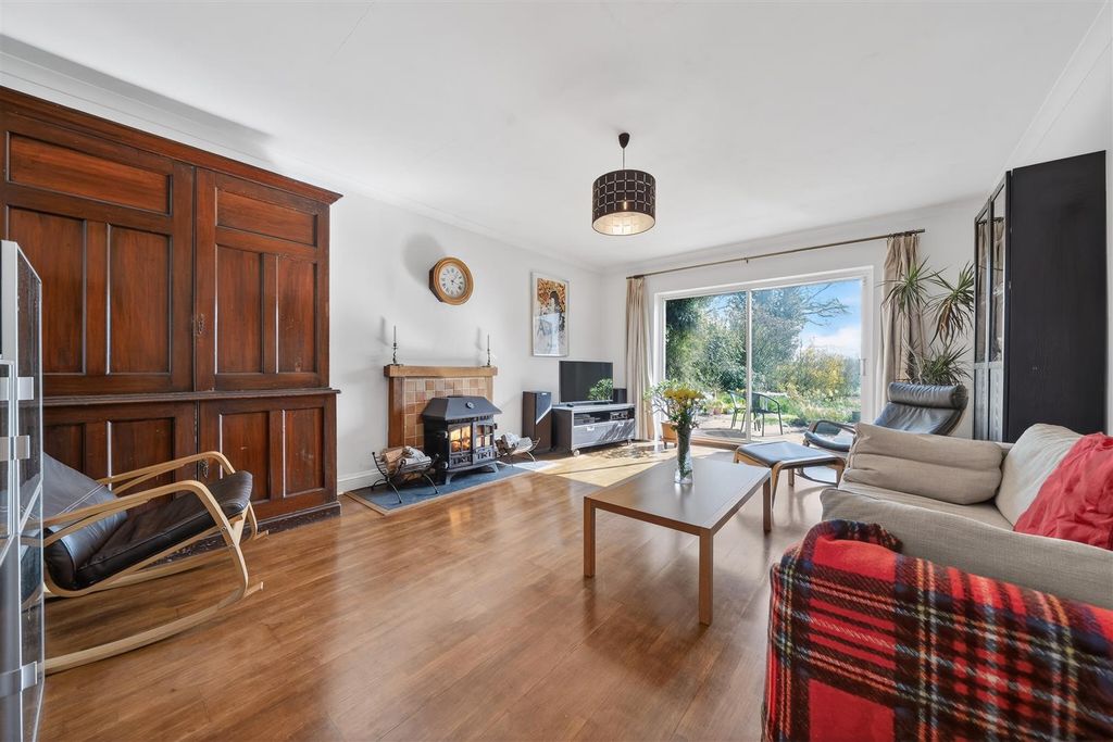 Property photo 3 of 28 1433097-5-69Bc3963B9180.Jpg