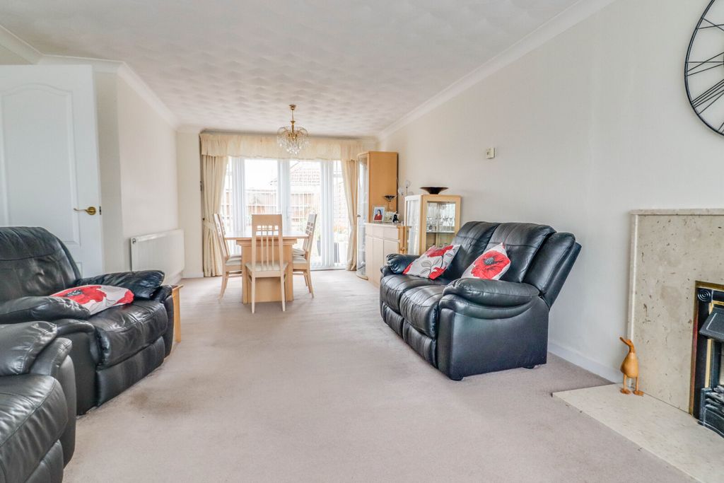 Property photo 3 of 16 Picture No. 33