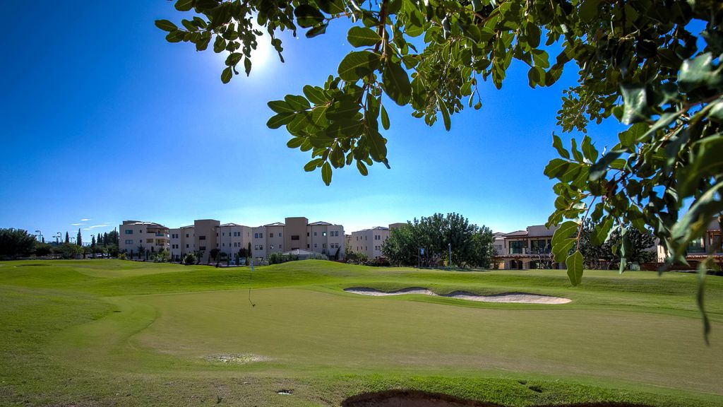 Property photo 3 of 24