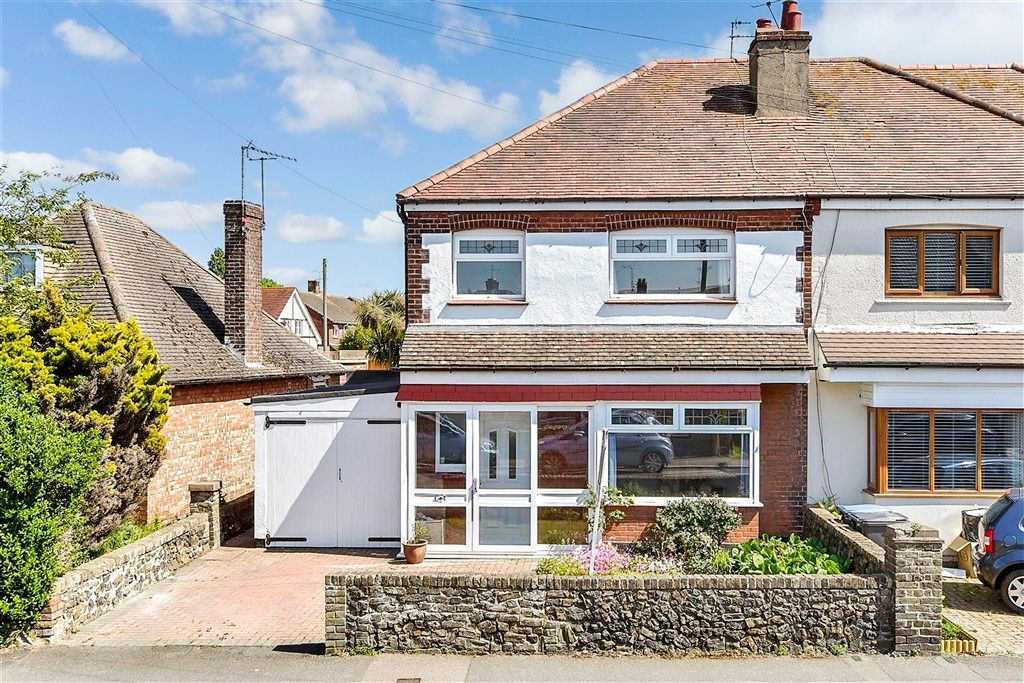 Property photo 2 of 14 Extrnal Front.... Web