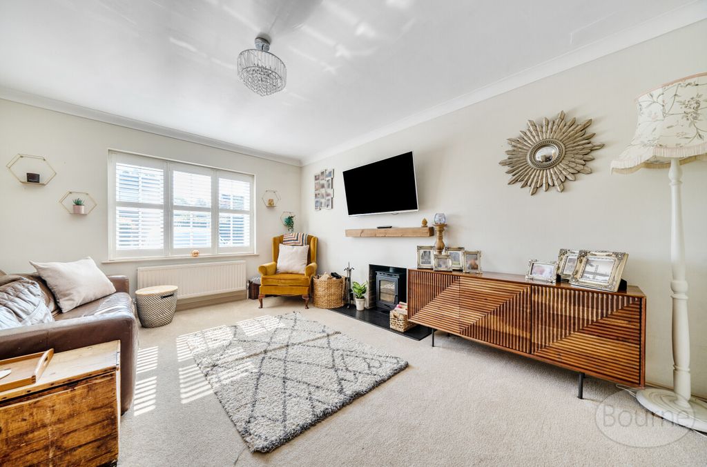 Property photo 2 of 14 55Ca62c3-91B5-462...