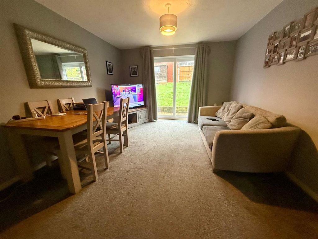 Property photo 3 of 9 Living Room.Jpeg