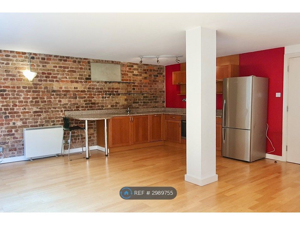 Property photo 2 of 21 Kitchen