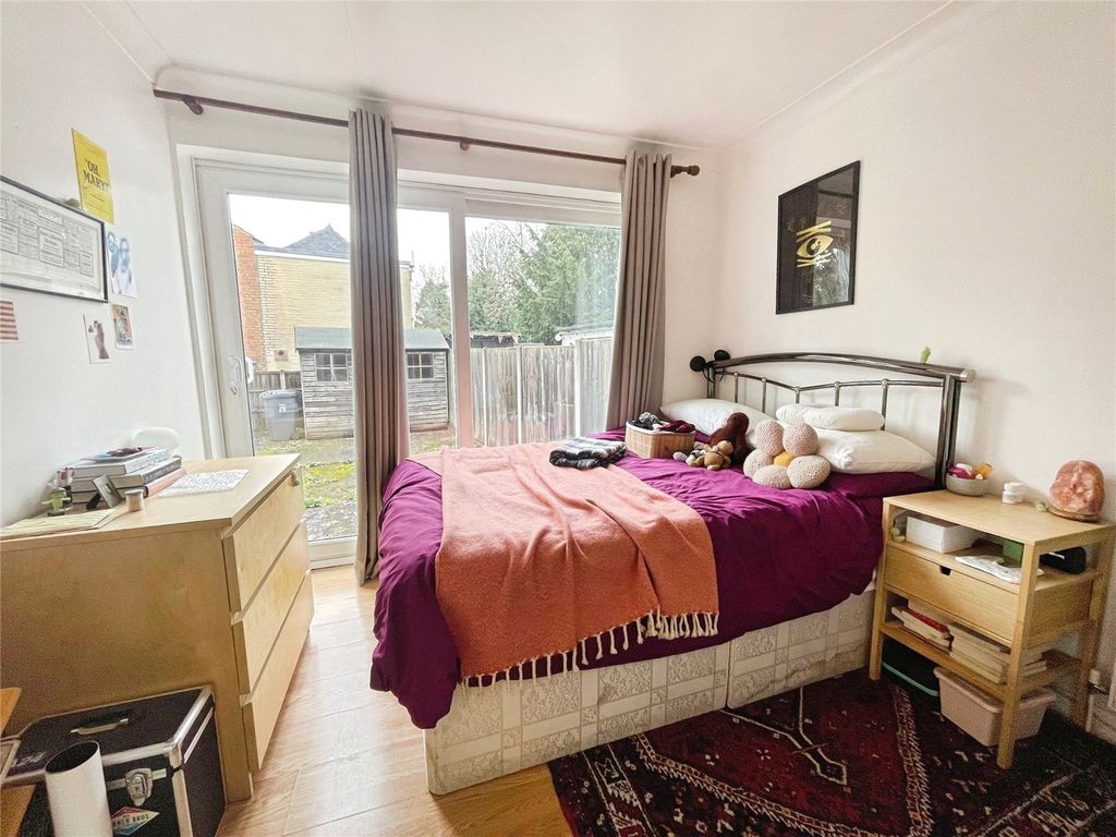 Property photo 3 of 9 Bedroom