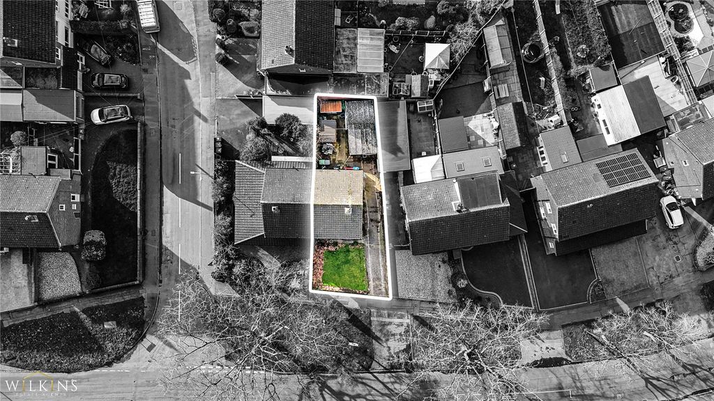 Property photo 3 of 19 Picture No. 02