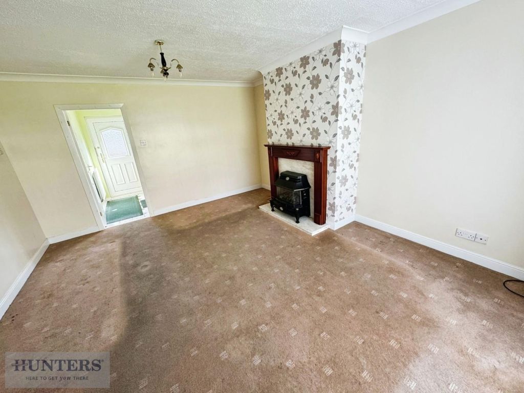 Property photo 3 of 10 Lounge