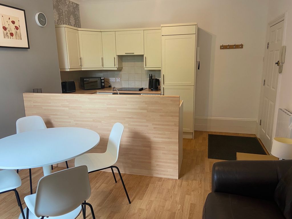 Property photo 1 of 11 Kitchen Dinner