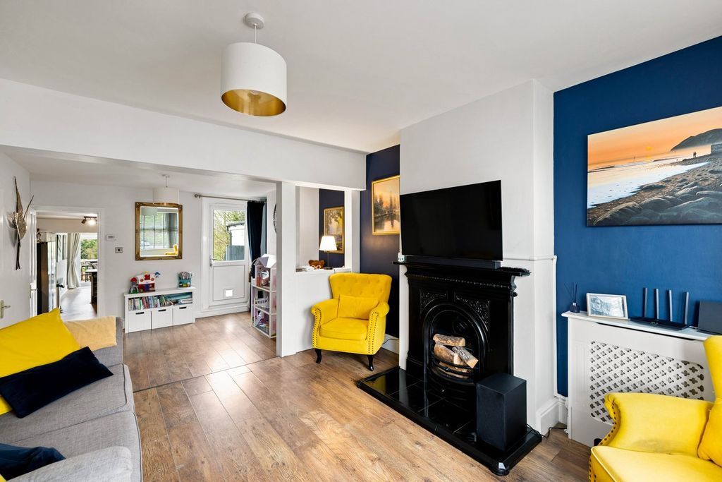 Property photo 3 of 22