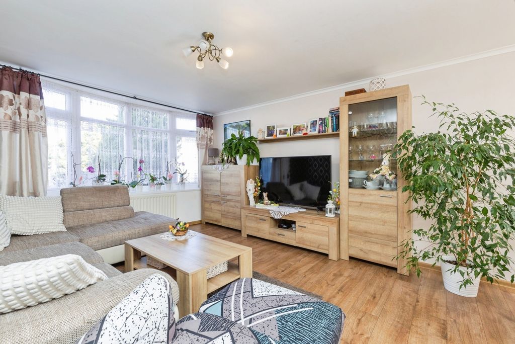 Property photo 2 of 20 Pbox-Img.Jpg