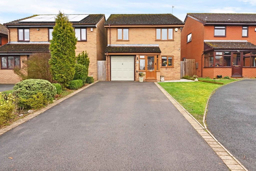 Property photo 1 of 34