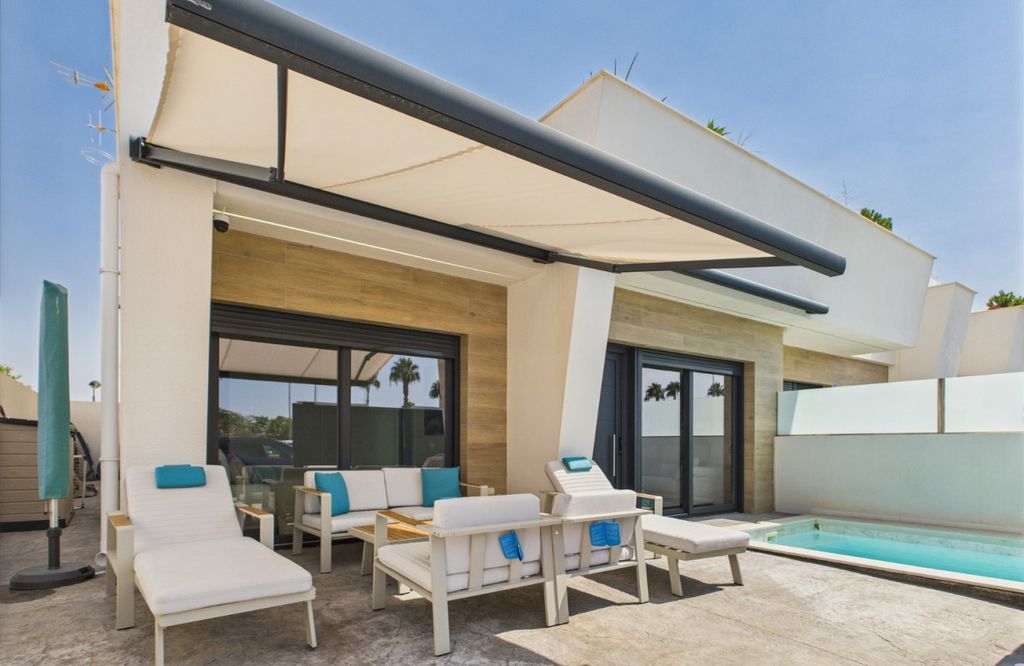 Property photo 1 of 50