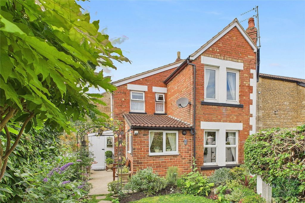 Property photo 1 of 16 Picture No. 32