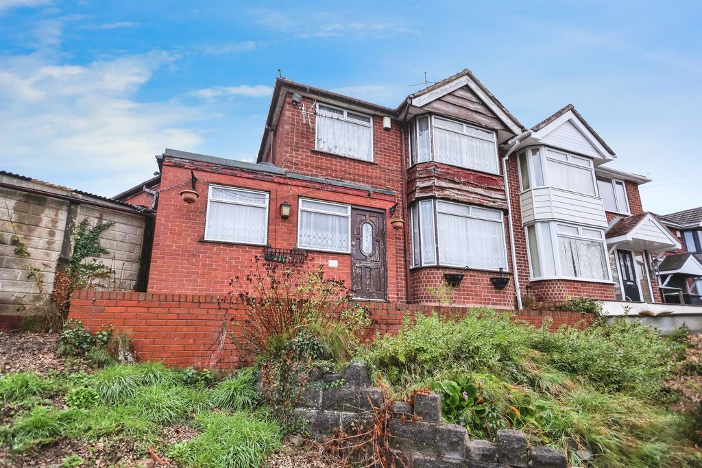 Property photo 2 of 17