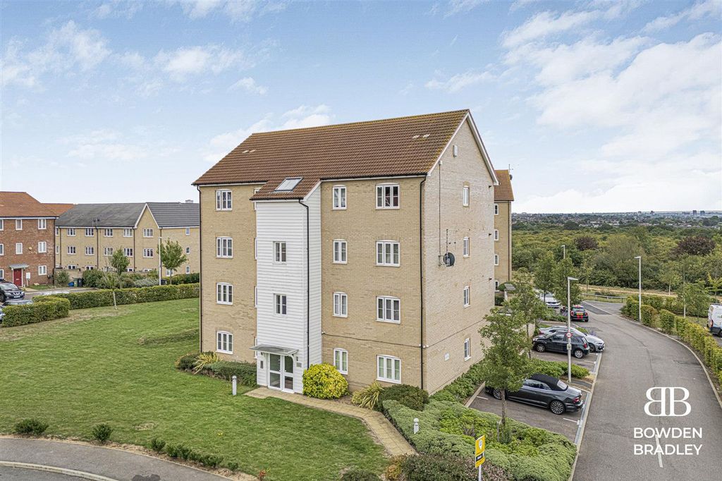 Property photo 3 of 18 Front