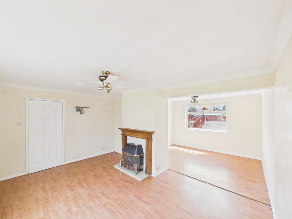 Property photo 3 of 18 5069717