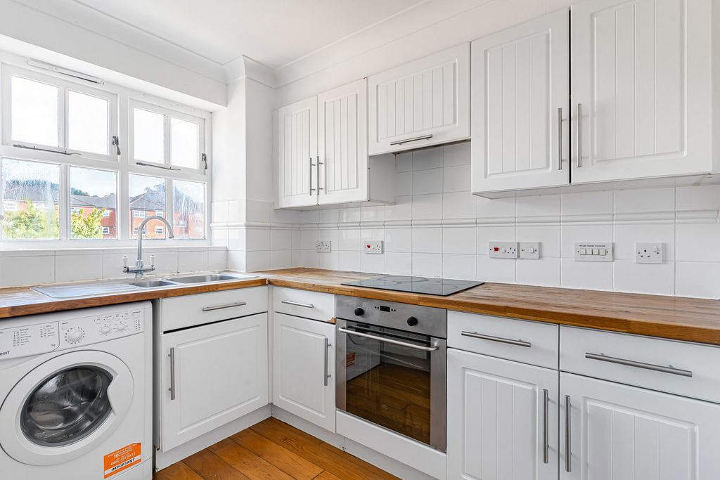 Property photo 2 of 15 Kitchen