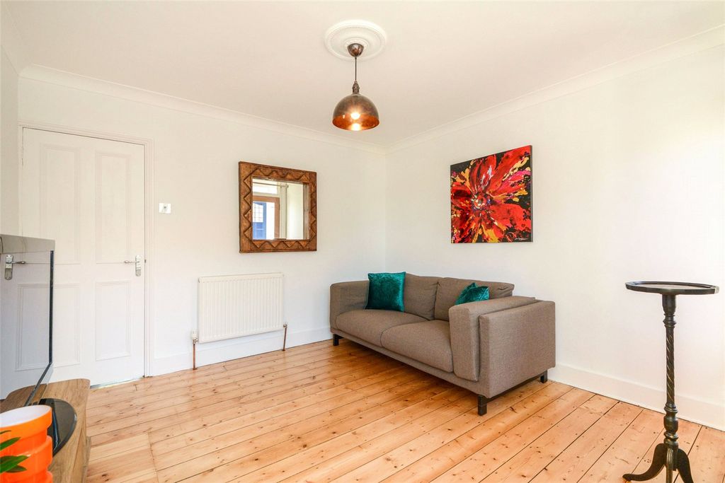 Property photo 3 of 13 Picture No. 07