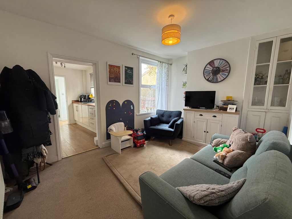 Property photo 3 of 9