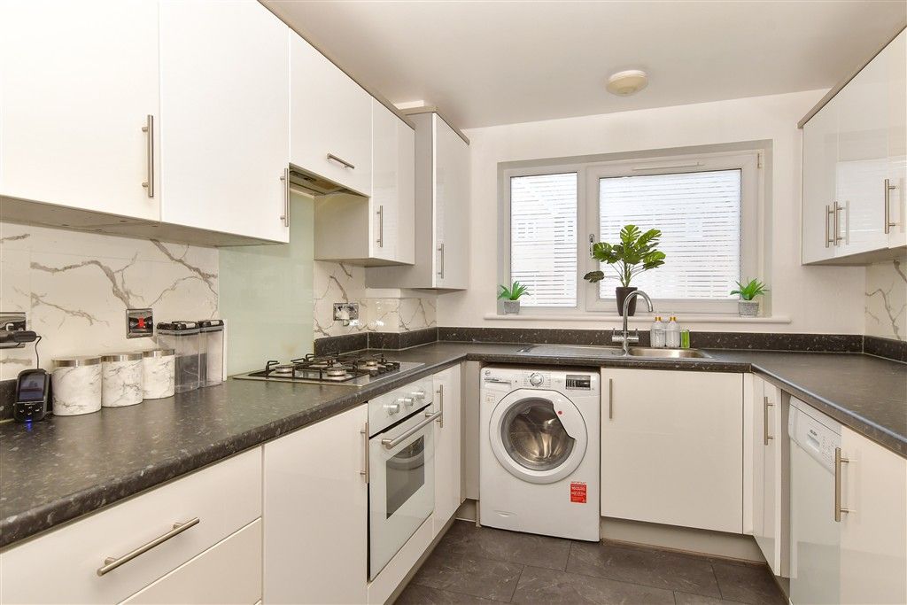 Property photo 3 of 13 Kitchen