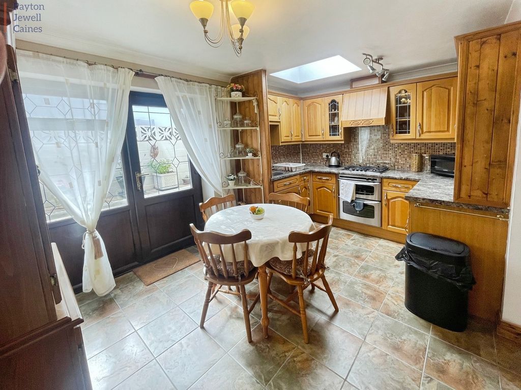 Property photo 2 of 16 Not Specified
