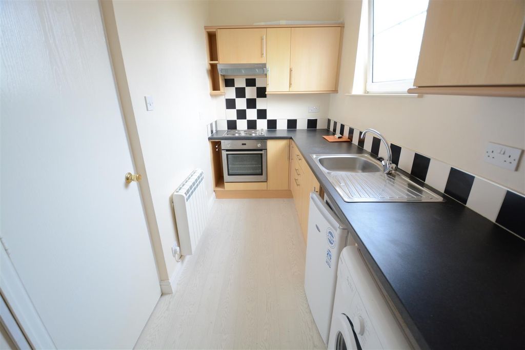 Property photo 2 of 13 Kitchen