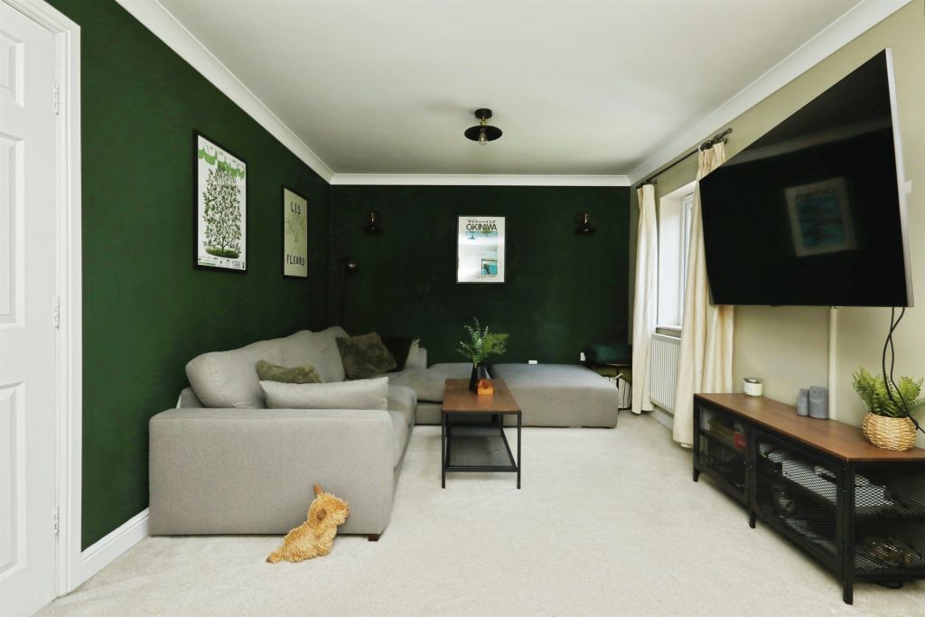 Property photo 3 of 19