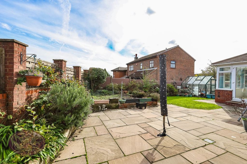 Property photo 2 of 23
