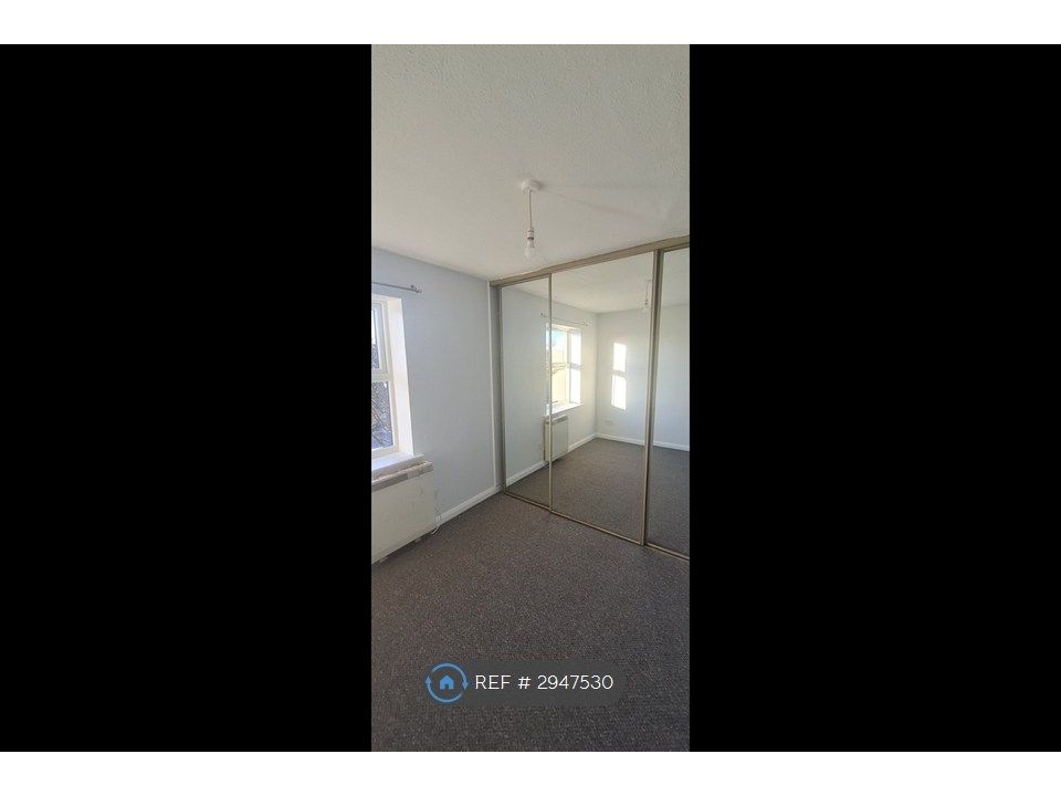 Property photo 3 of 5 Bedroom 1