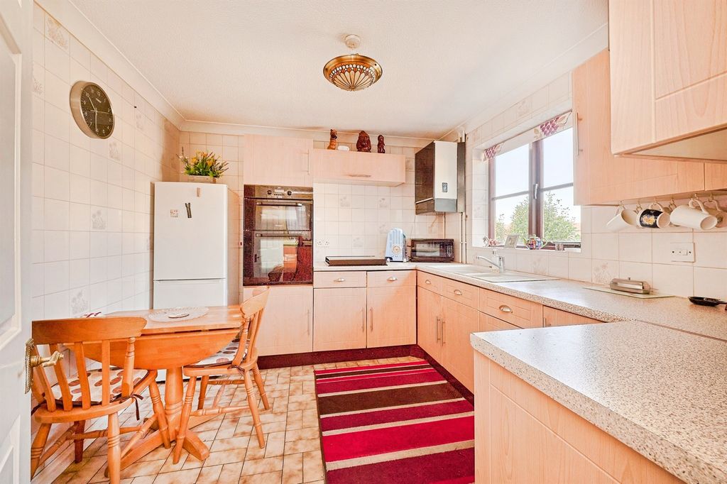 Property photo 3 of 19