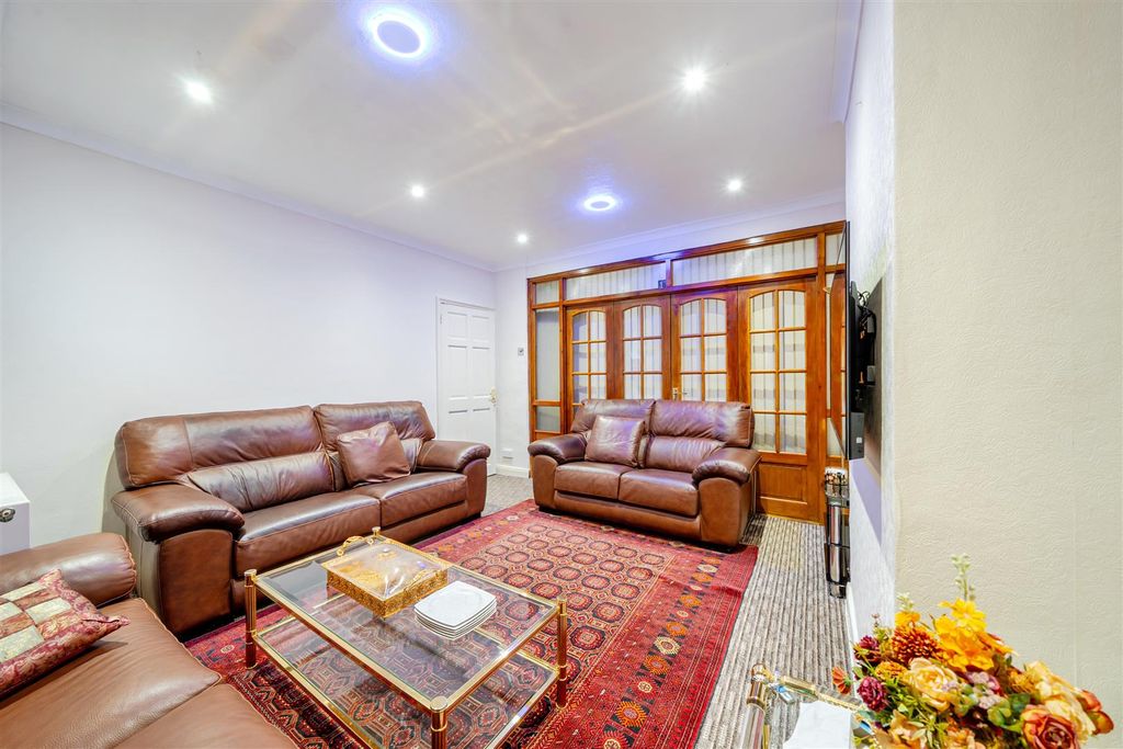 Property photo 3 of 20