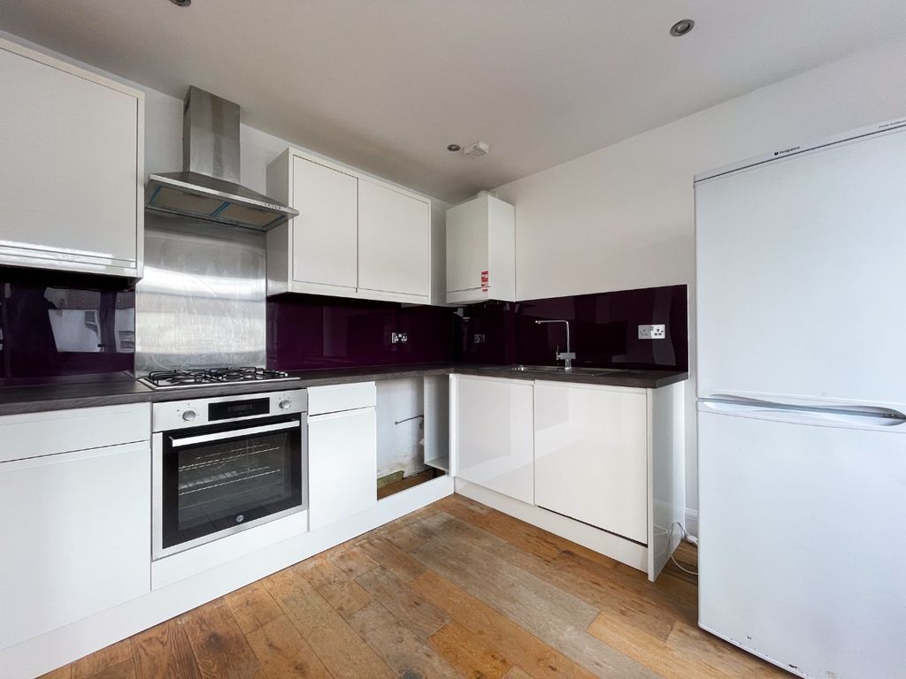 Property photo 3 of 11 3892926