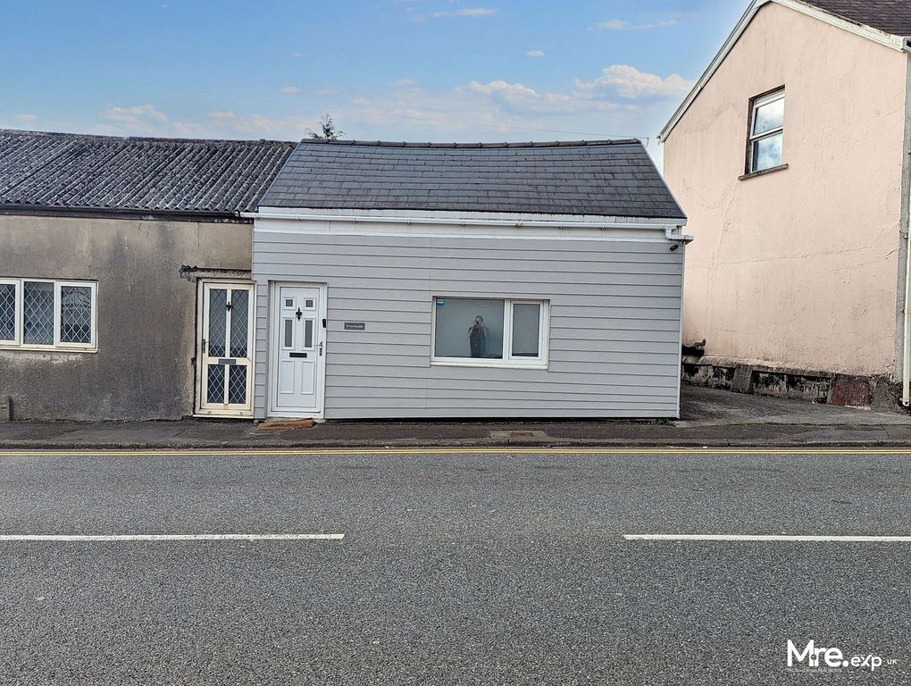 Property photo 2 of 9