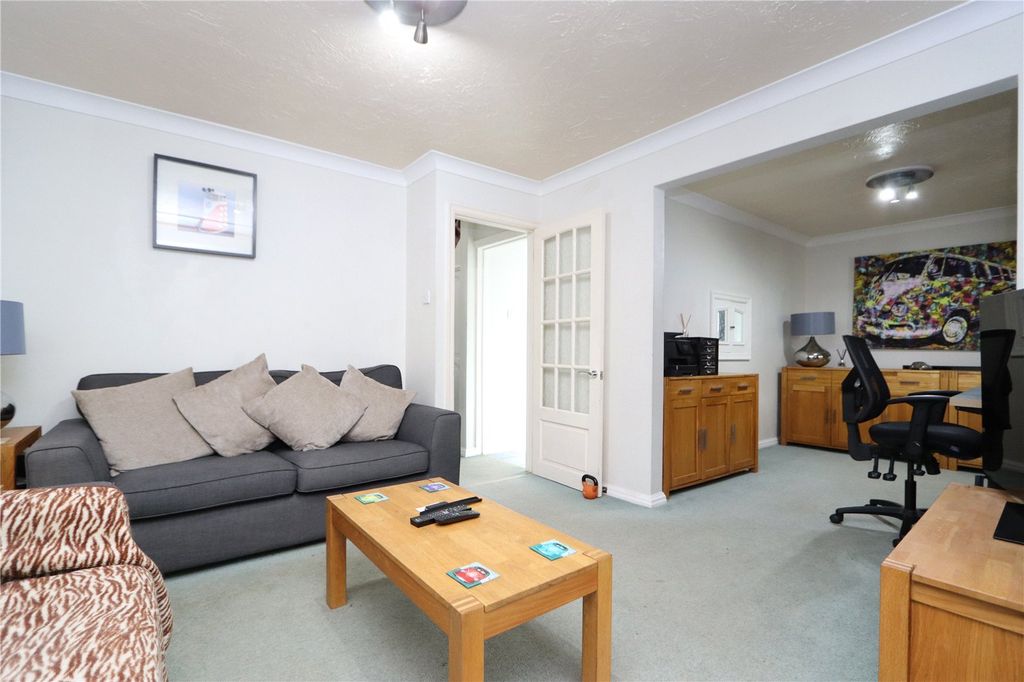 Property photo 2 of 15 Picture No. 19