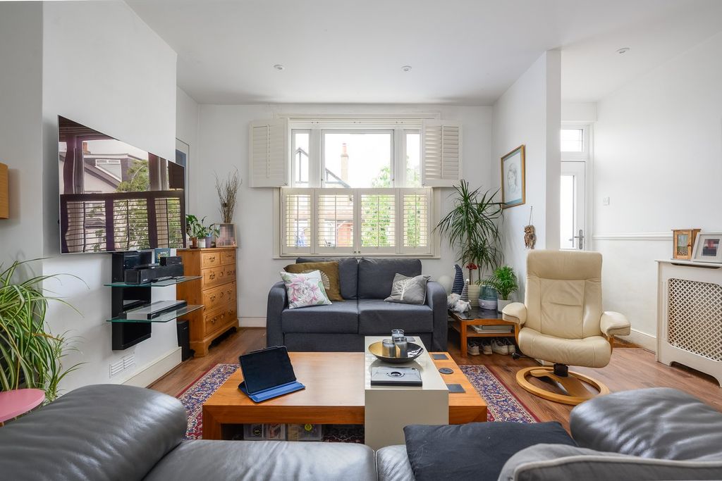 Property photo 3 of 15